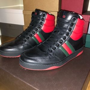 Gucci men’s sneaker size 7(US) /// size 6(Gucci)